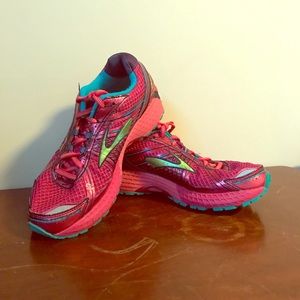 Brooks GTS 15s Running Shoes - Women’s 8